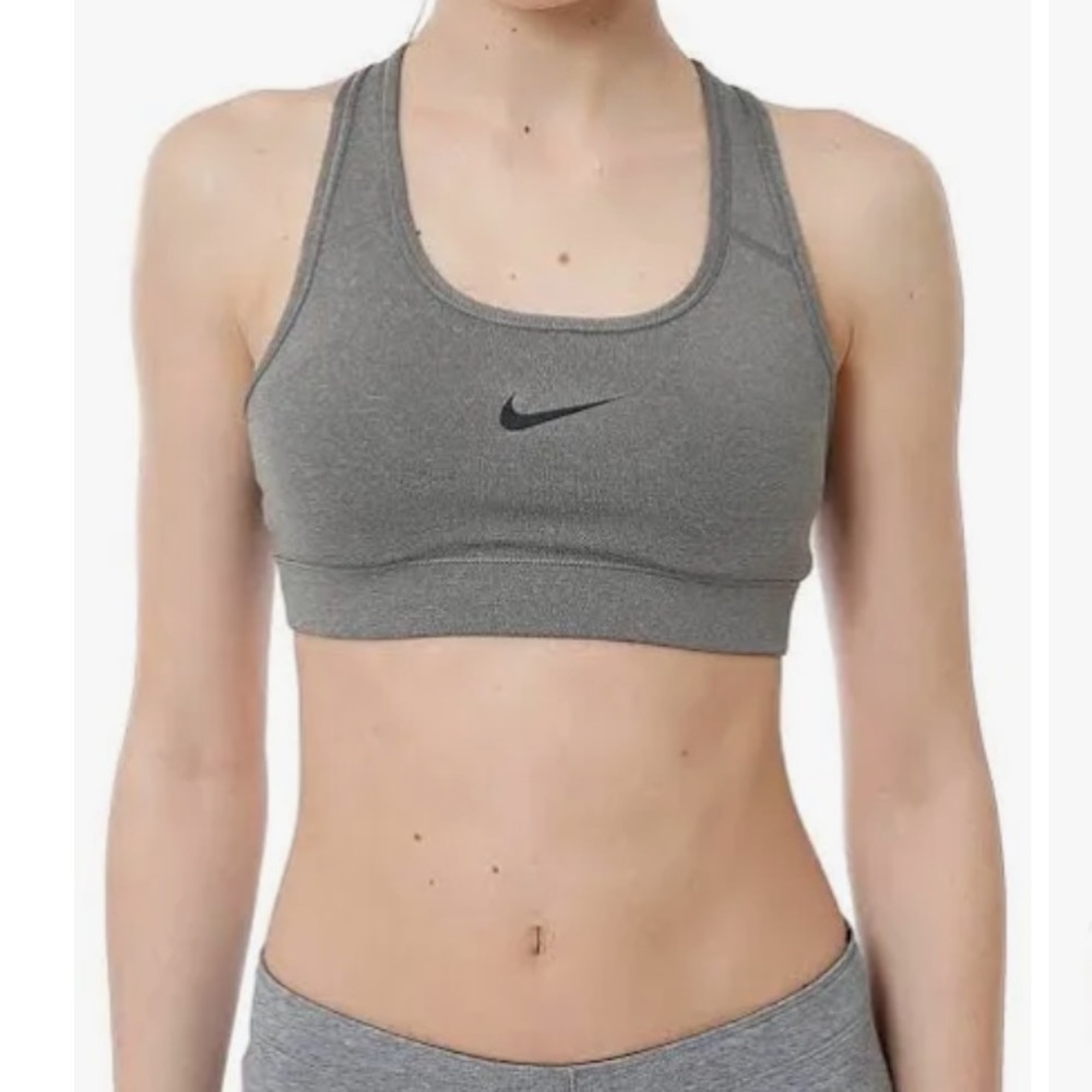 Worn Once Nike Women’s Compression Sports Bra Gray size M